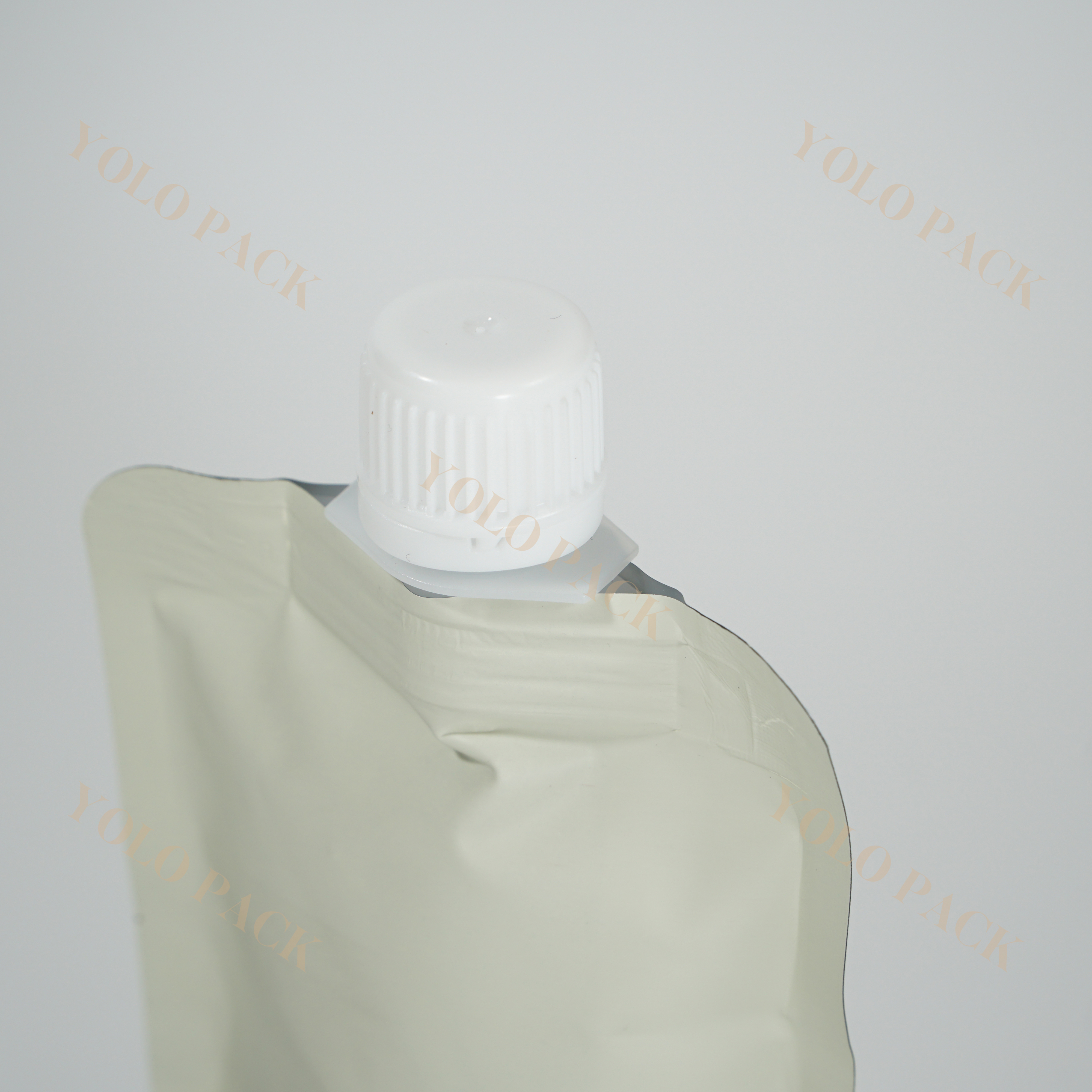 Custom Liquid Stand Up Packaging Reusable Drink Juice Aluminium Retort 50ml Spout Pouch