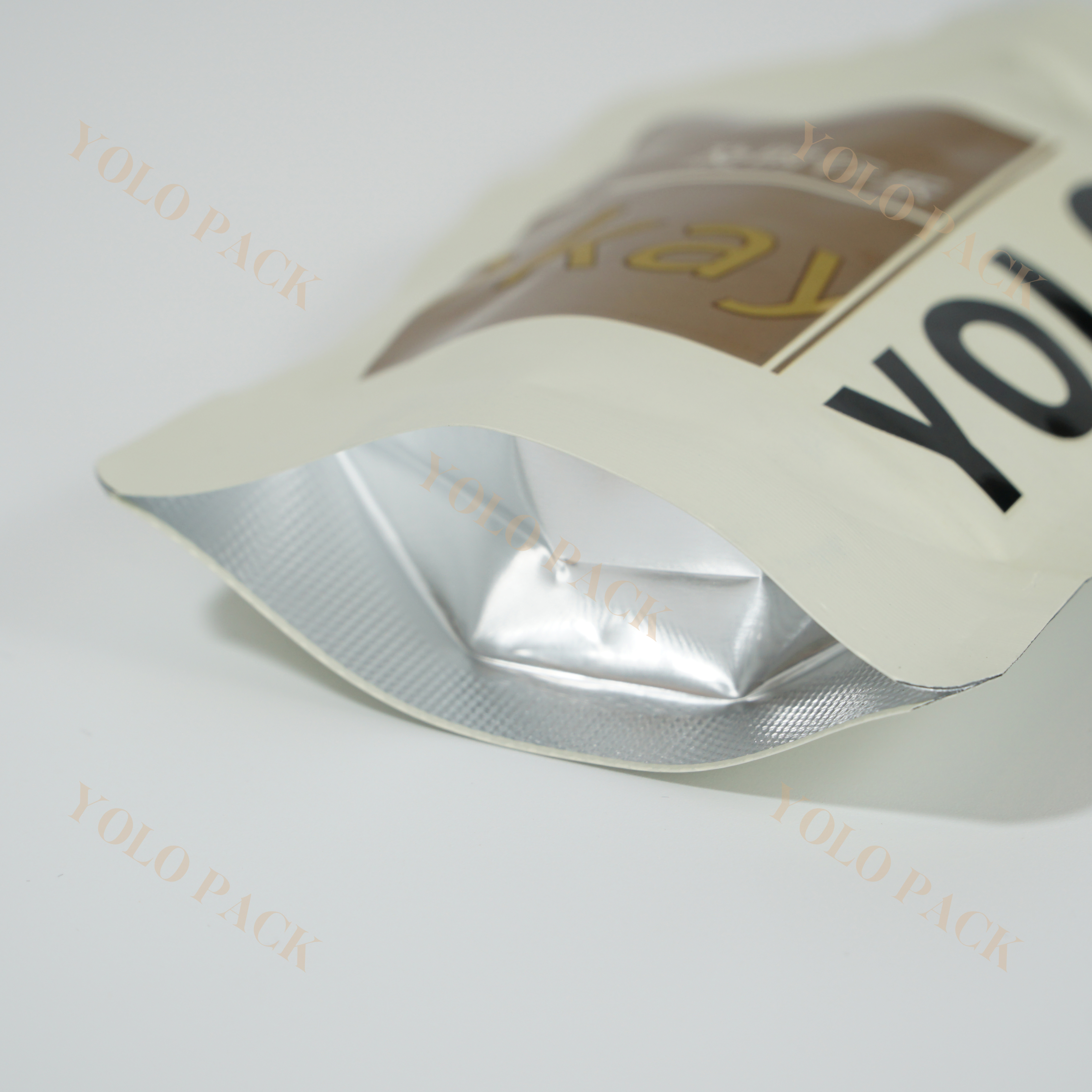 Custom Liquid Stand Up Packaging Reusable Drink Juice Aluminium Retort 50ml Spout Pouch