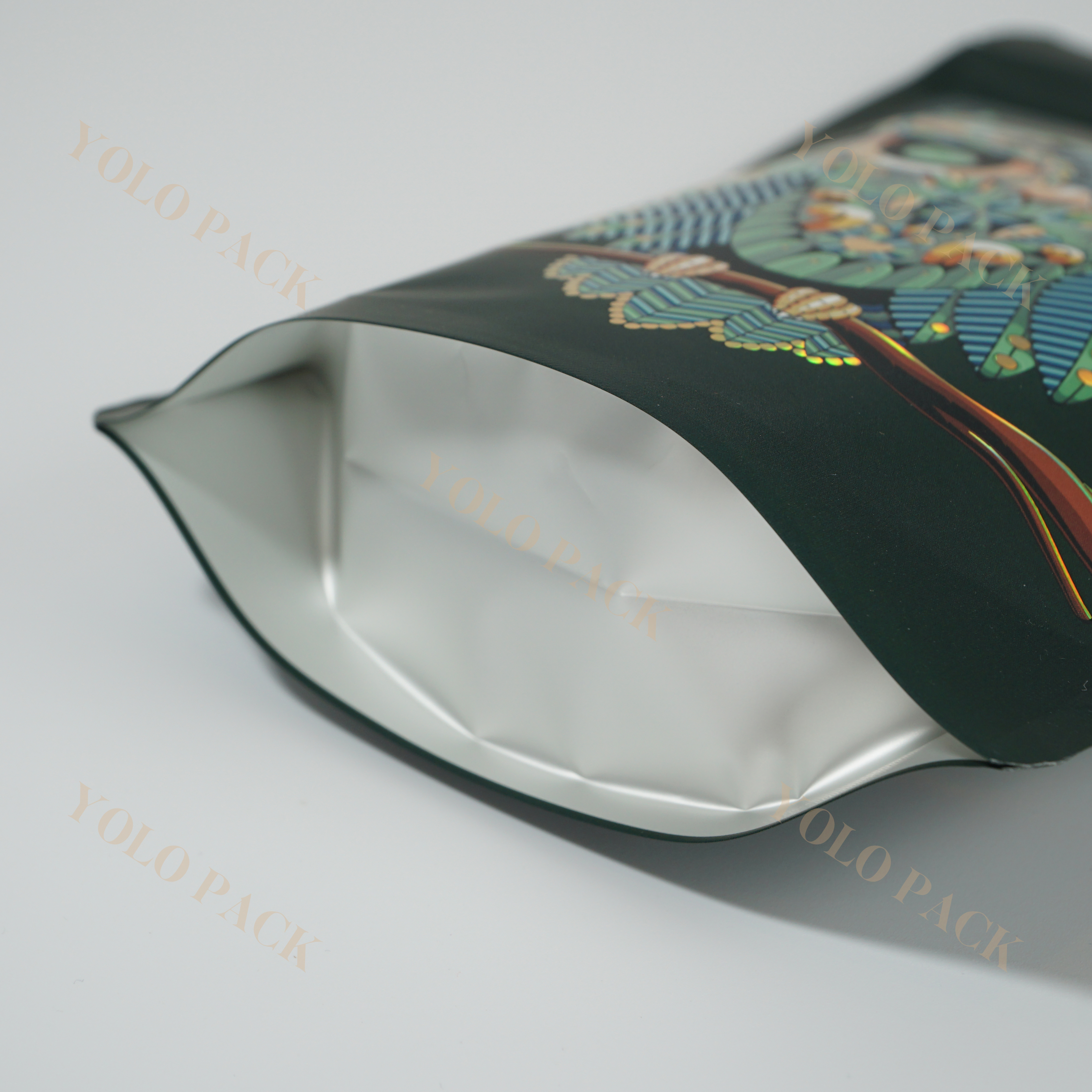 Black Color Custom Logo Low MOQ Standing Pouches for Salad Milk Odor-Free Tea Coffee Herb Flower Packaging 3.5g 7g UV Stand Up Pouch