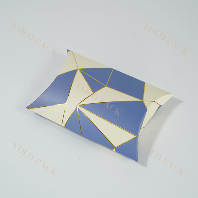 Customized Cardboard Irregular Box Pillow Shaped Creative Bronzed Foil Silk Scarf Wedding Candy Valentines Day Chocolate Packaging Gift Box