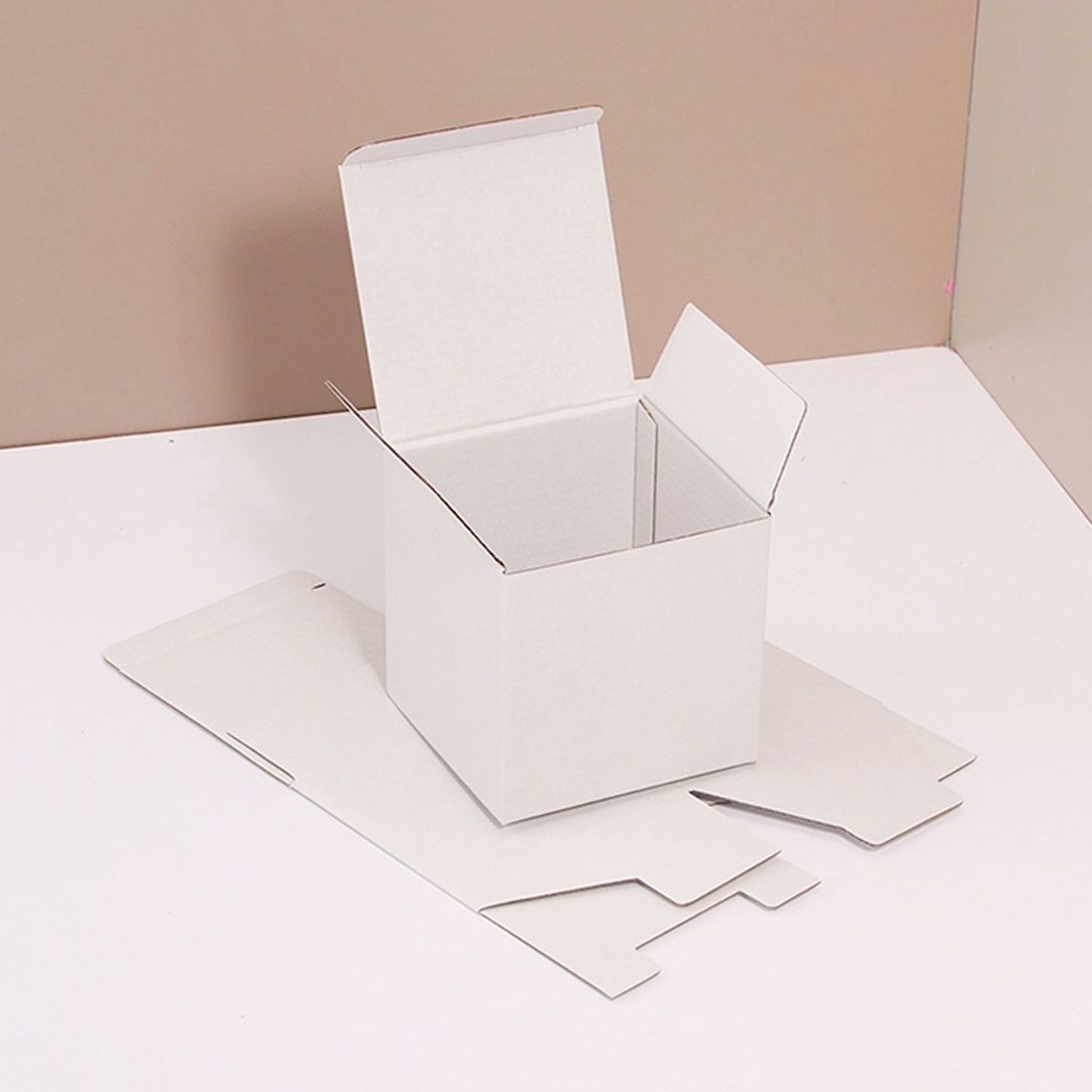 12x12x12cm Corrugated Paperboard Personalised Brand Handmade Craftsmanship Coffee Cups Carton Candle Soap Candy Online Store Shipping Packaging Box Corrugated