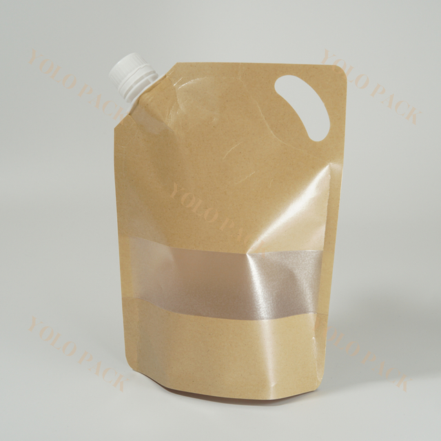Customized Brown Kraft Paper Stand Up Spout Pouch With Handle Liquid Beverage Juice Soybean Milk Transparent Visual Window Packaging Bag
