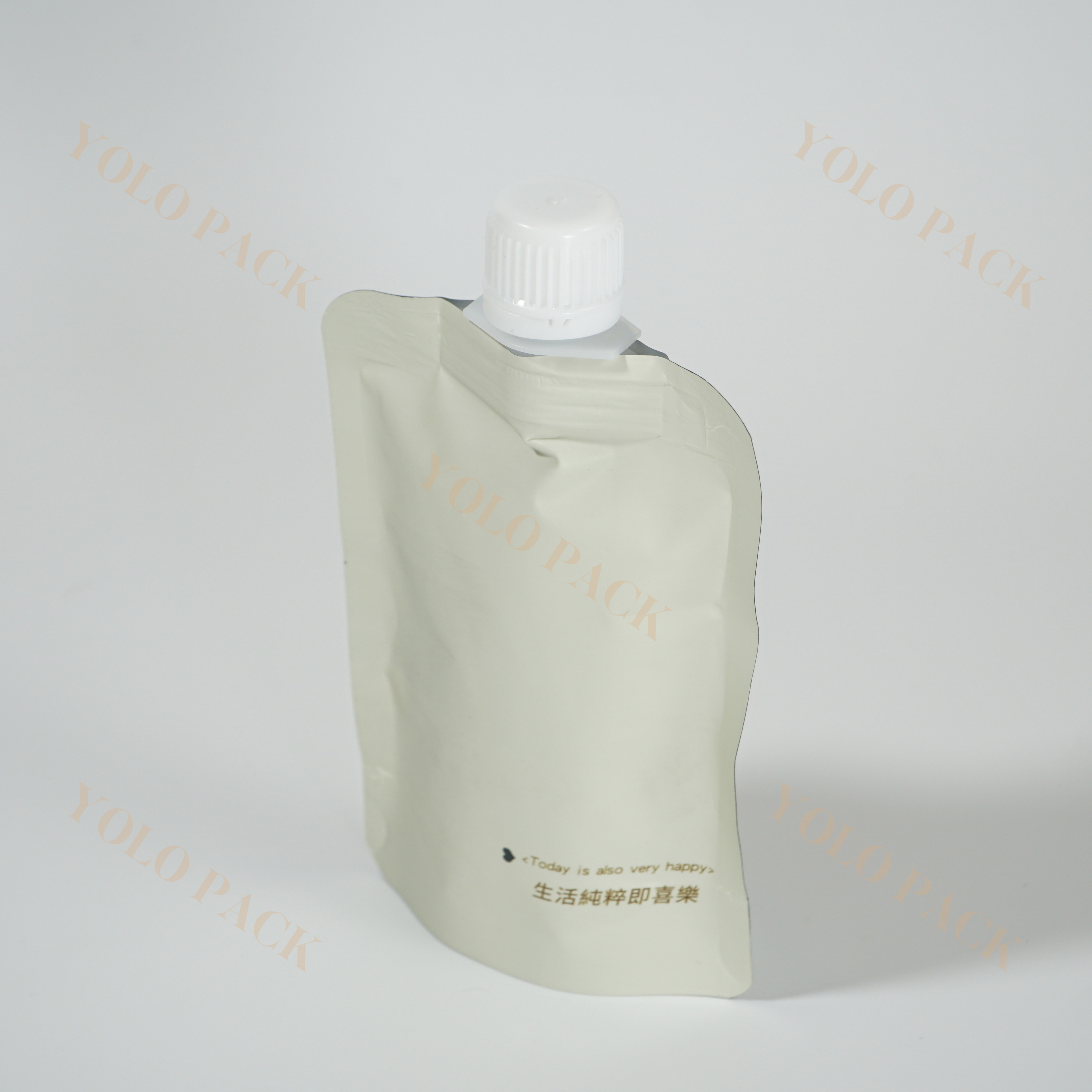 Custom Liquid Stand Up Packaging Reusable Drink Juice Aluminium Retort 50ml Spout Pouch